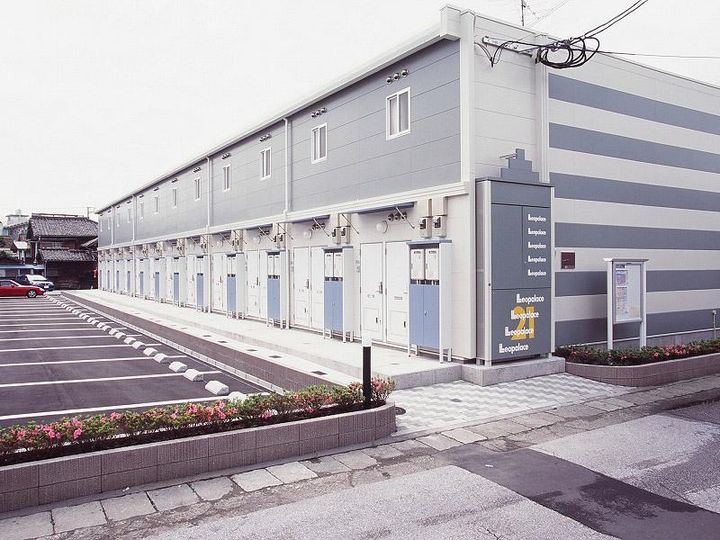 レオパレスブラッサムの外観