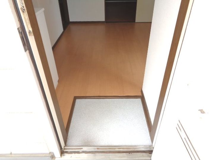 東京都国分寺市高木町2(マンション)の賃貸物件の玄関