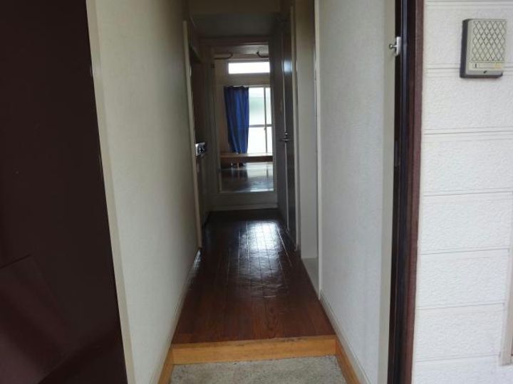 広島県大竹市南栄1(アパート)の賃貸物件の玄関