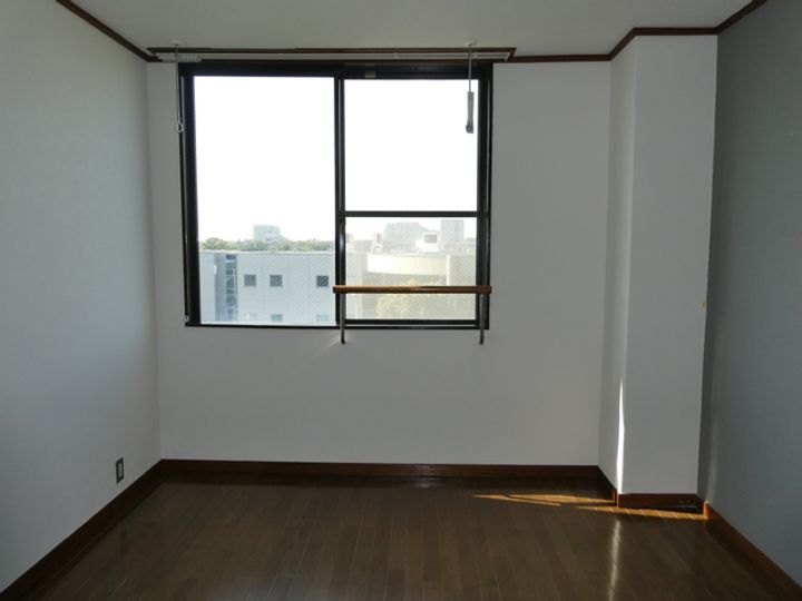 ベルコムつくばビルの居間