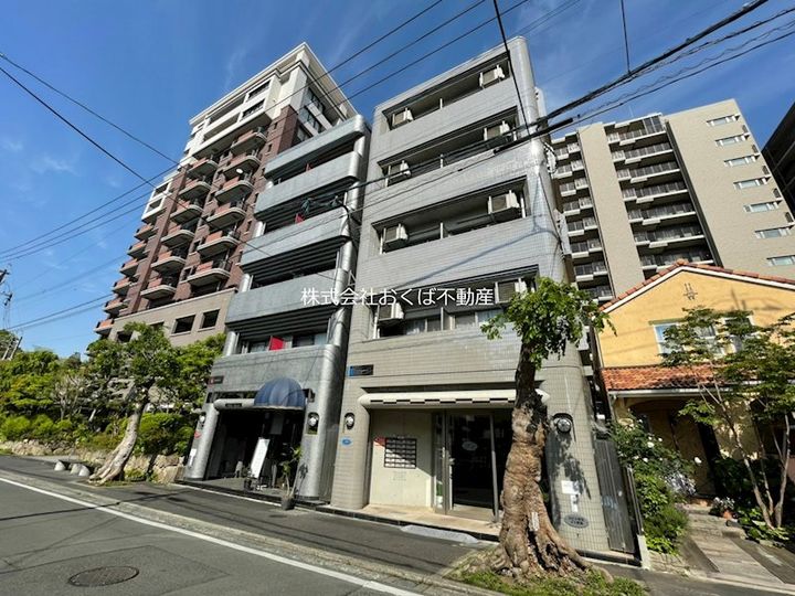 シハラマンションBビルドの外観