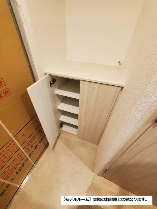 東京都葛飾区東新小岩5(マンション)の賃貸物件の玄関