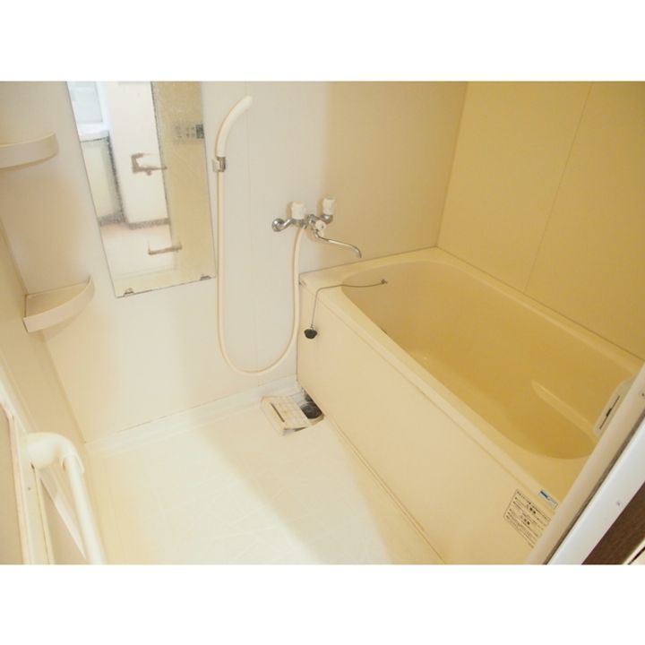 グリーンコート東岩槻の風呂