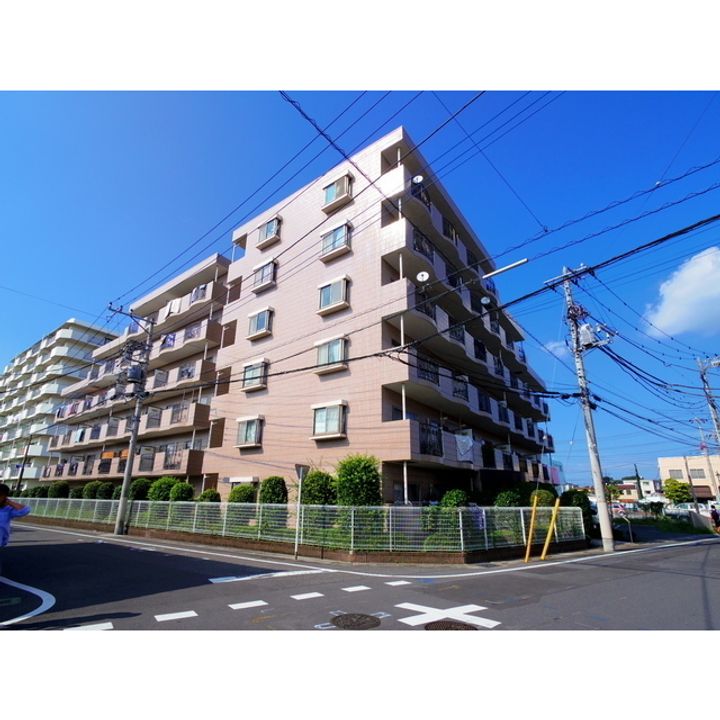 グリーンコート東岩槻の外観