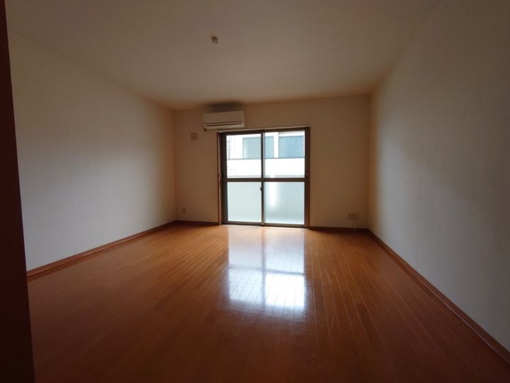 静岡県浜松市中央区有玉台2(マンション)の賃貸物件の居間