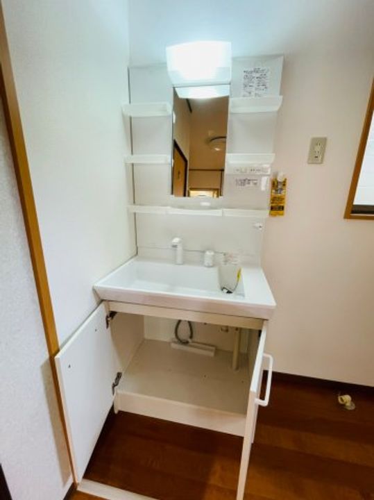 古田アパートの内装