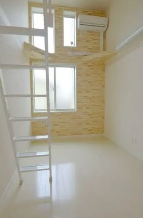 ユナイト・横須賀中央・グラナダの杜の居間