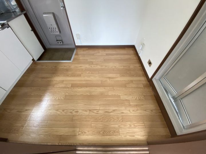 第二柏木ビルの玄関