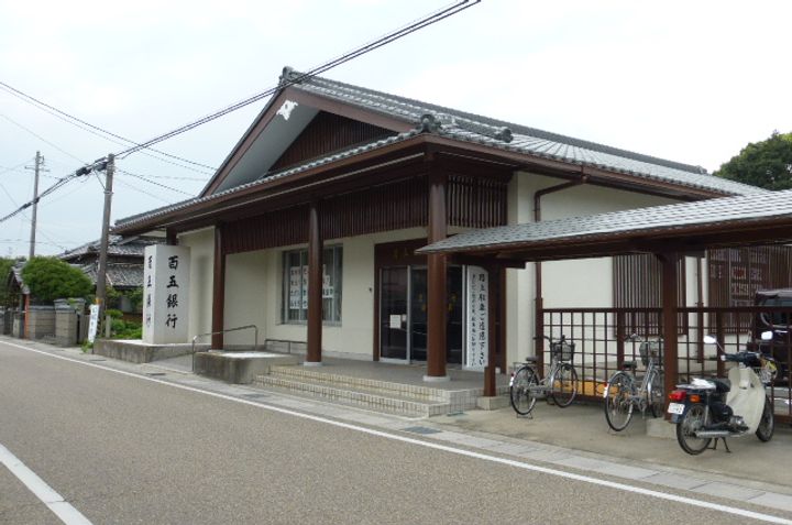 マエストロ斎宮の周辺