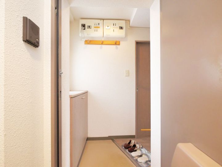 北海道札幌市中央区北三条西21(マンション)の賃貸物件の玄関