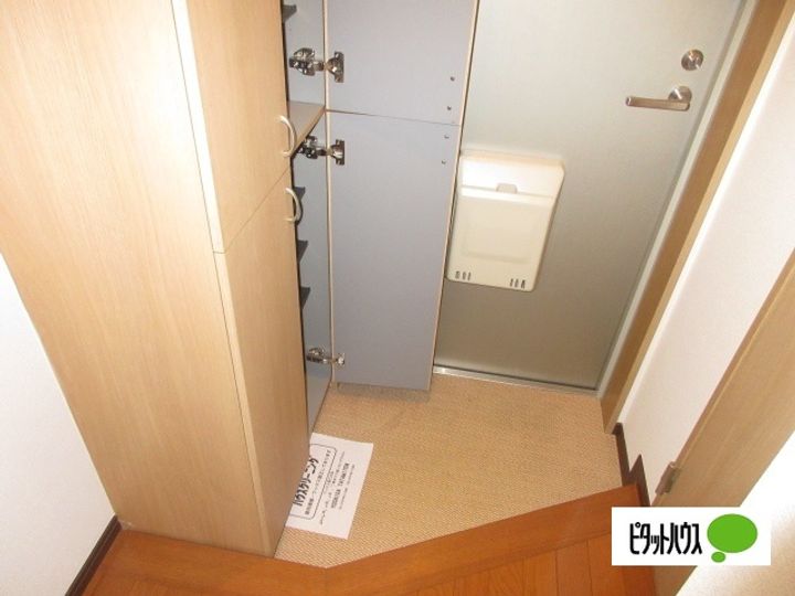 センターヒルズ中ノ橋の玄関