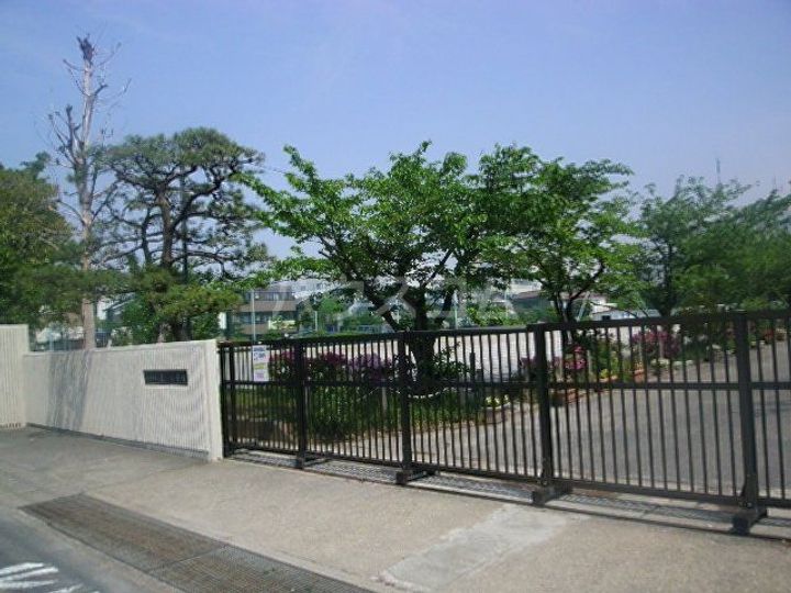 バウ猫実の周辺