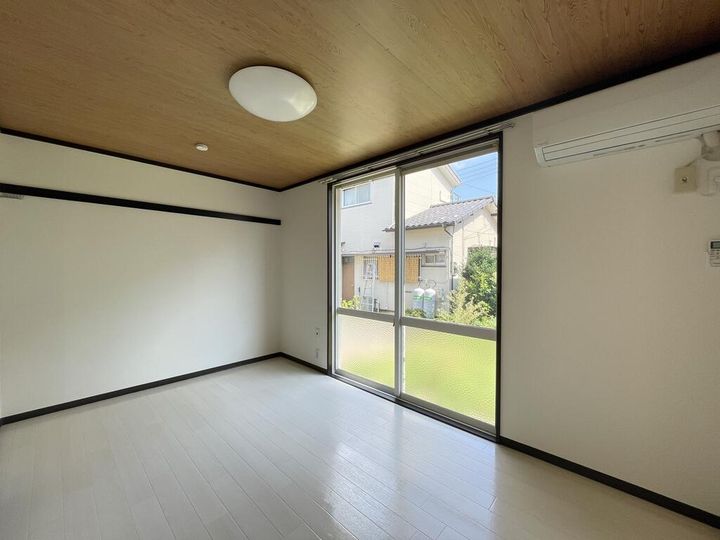 レジデンスARAI Bの居間