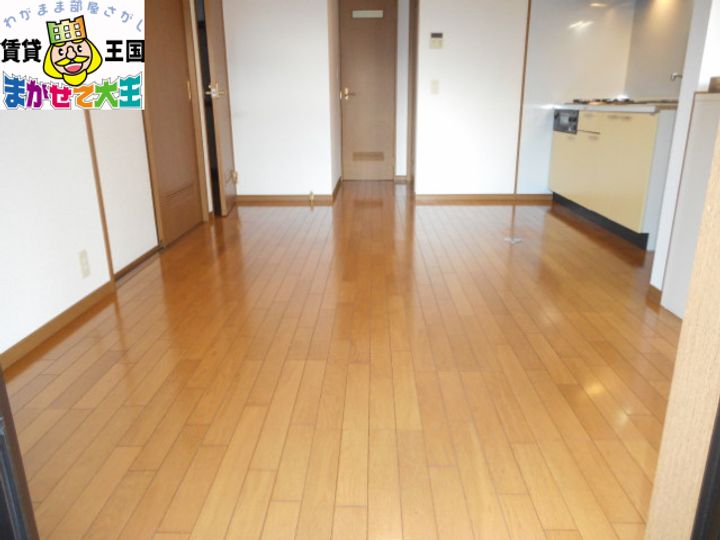長崎県西彼杵郡時津町久留里郷(アパート)の賃貸物件の居間