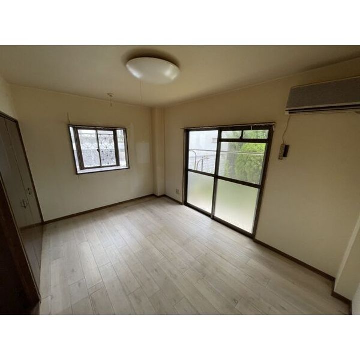 コーポ社台の居間