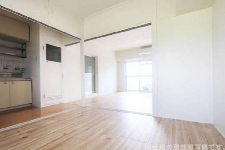 和歌山県御坊市藤田町藤井(マンション)の賃貸物件の居間