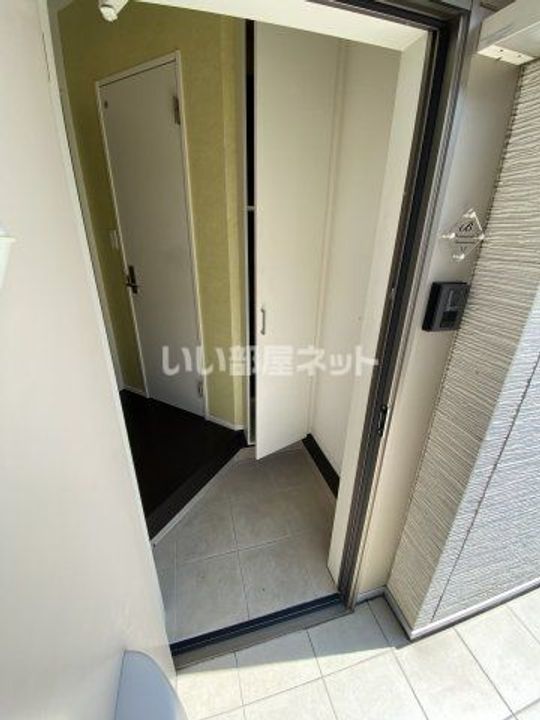 プレミアムアイランド上峰Vの玄関