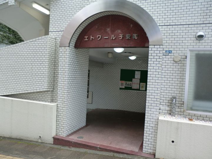 エトワール子安町の地図