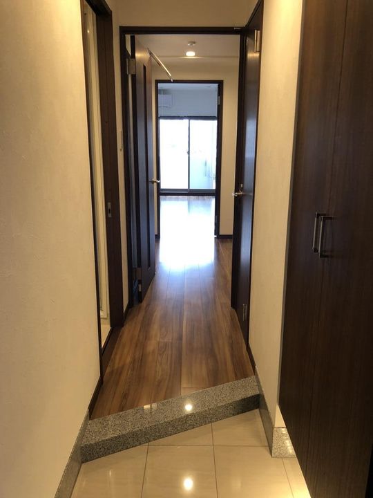 アークデュオ福島万世町の玄関