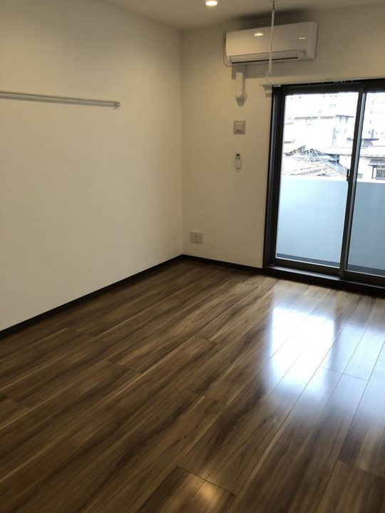 アークデュオ福島万世町の居間