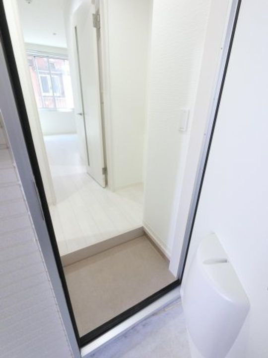 千葉県千葉市花見川区南花園1(アパート)の賃貸物件の玄関