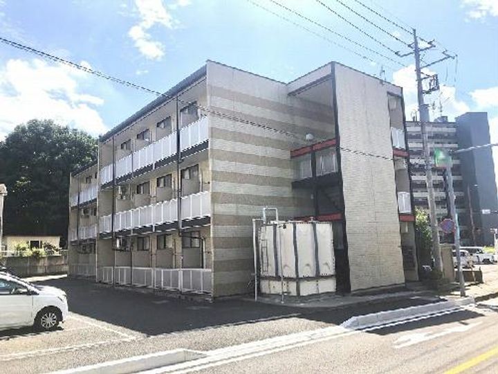 レオパレスCANTERBURYの外観