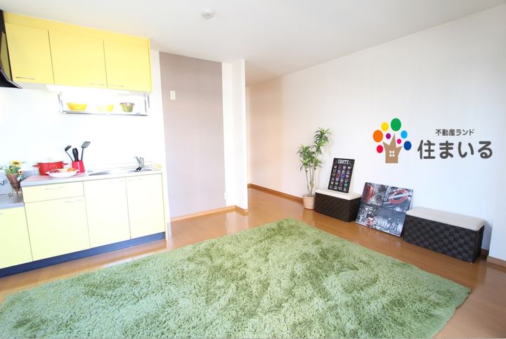 愛知県名古屋市緑区八つ松1(マンション)の賃貸物件の居間