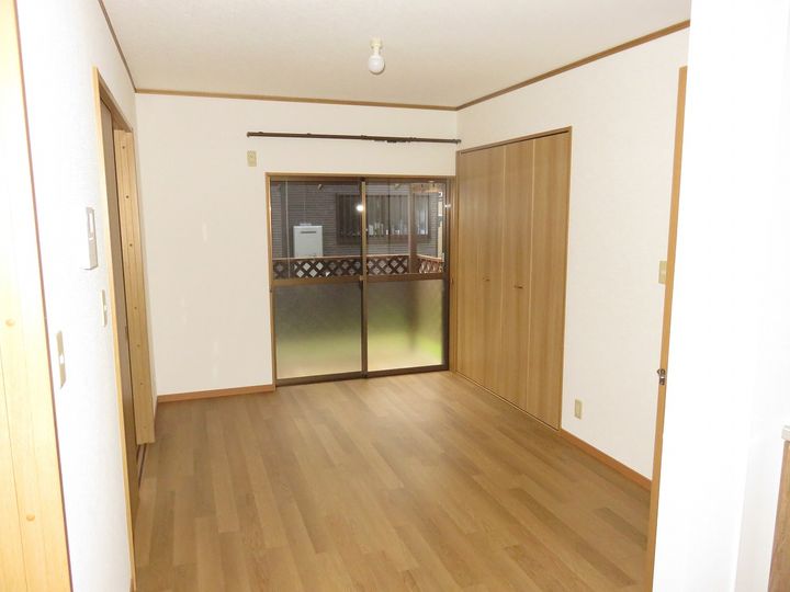 静岡県三島市谷田(一戸建)の賃貸物件の居間