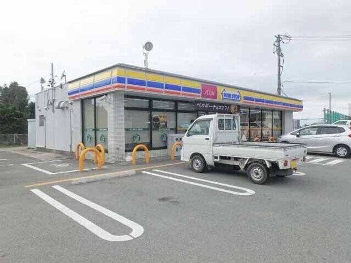 ホワイトピジョンの周辺