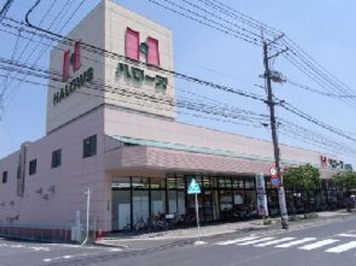 グリーンフィールドの周辺