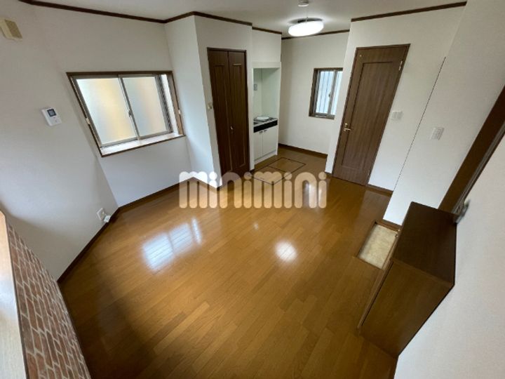 アベニール早稲田の居間