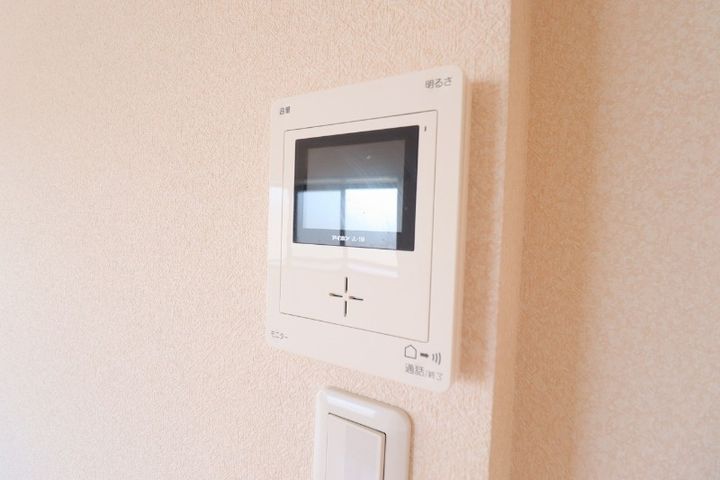 シャトル 若葉の内装