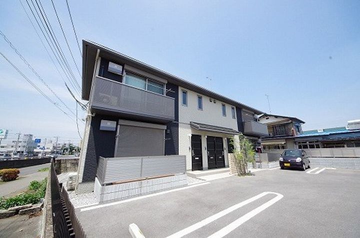 アリュールの外観