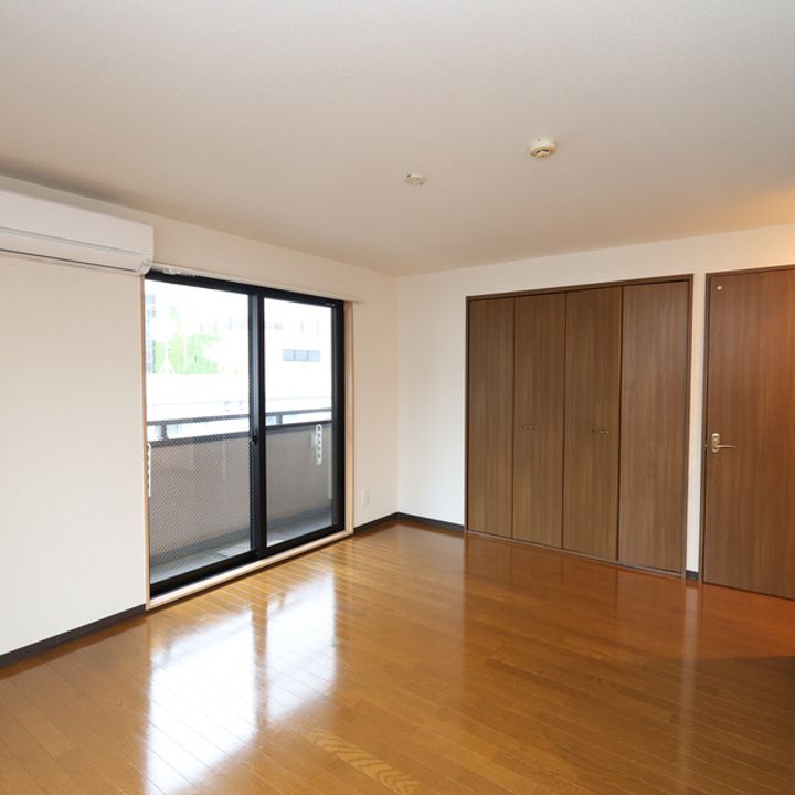 東京都中野区弥生町2(マンション)の賃貸物件の居間