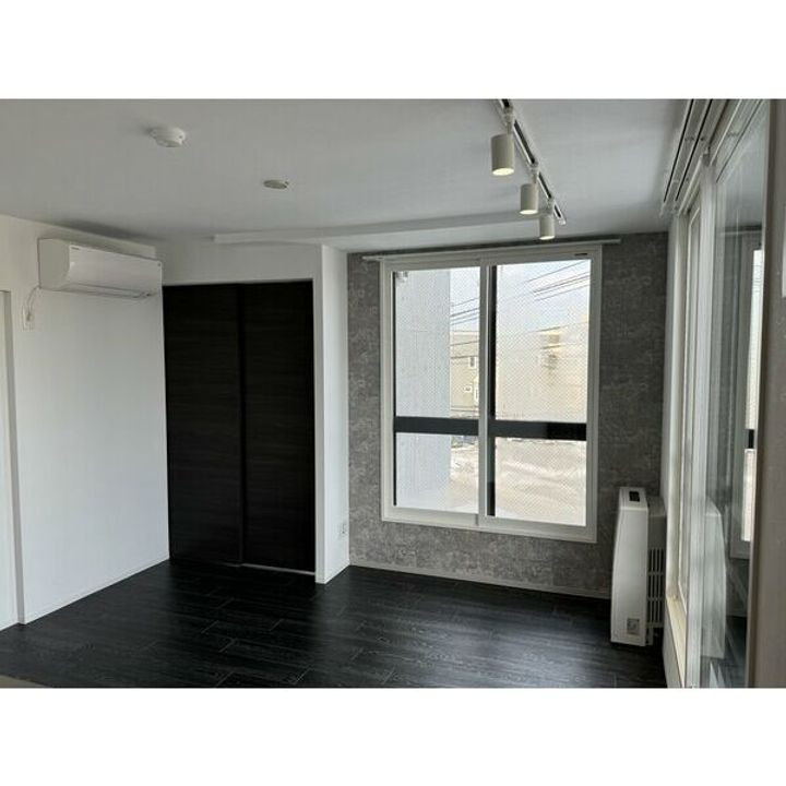 北海道札幌市北区北三十八条西2(マンション)の賃貸物件の居間