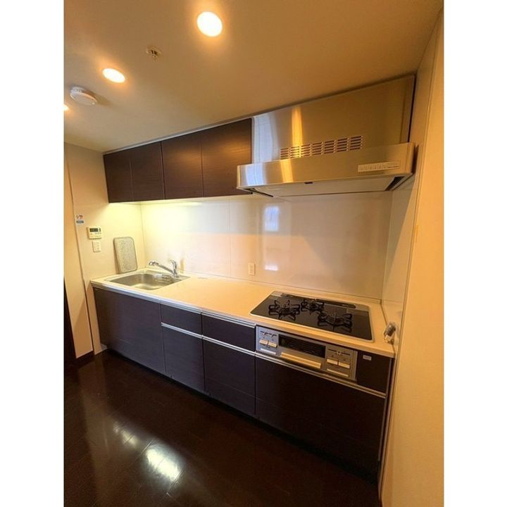 ザ・熊本タワーC棟 2706号のキッチン