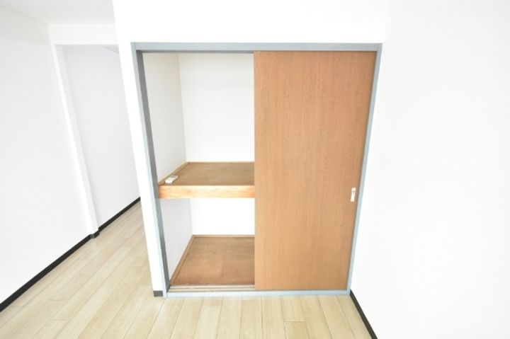 メゾン・シミズの内装