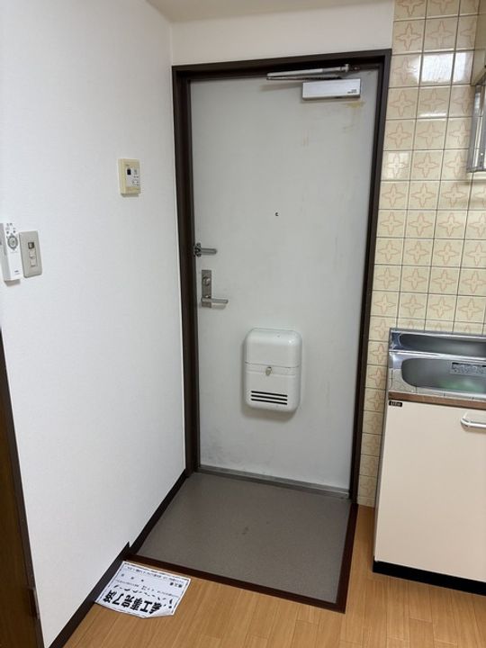 堺ハザマコーポの玄関