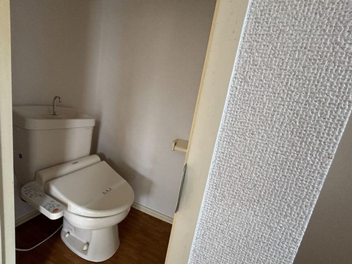 グレンツェント伊島3DKの内装