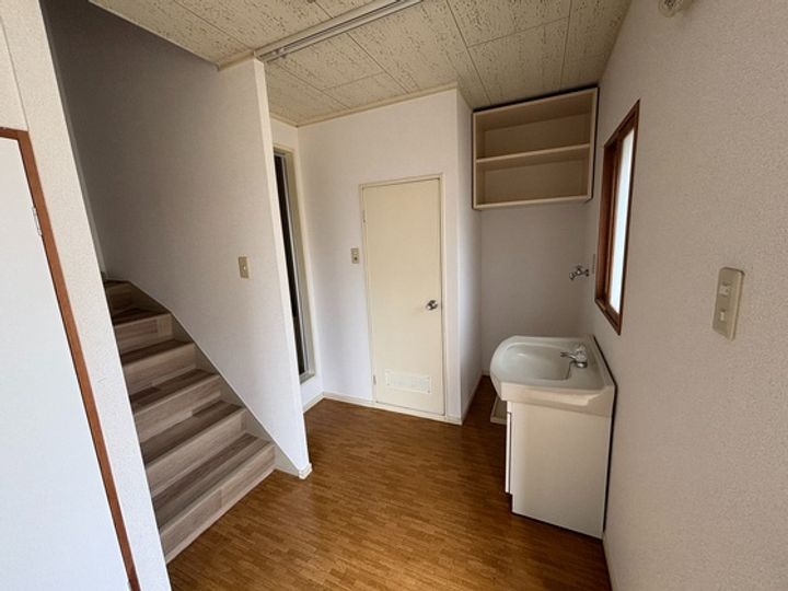 グレンツェント伊島3DKの内装