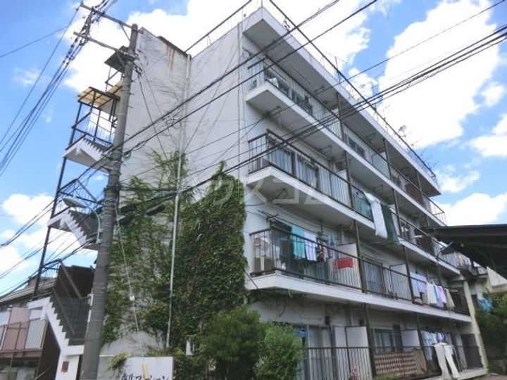 弥生マンションの外観
