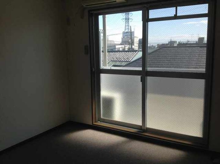 レオパレスコーポテラダ(13933)の居間