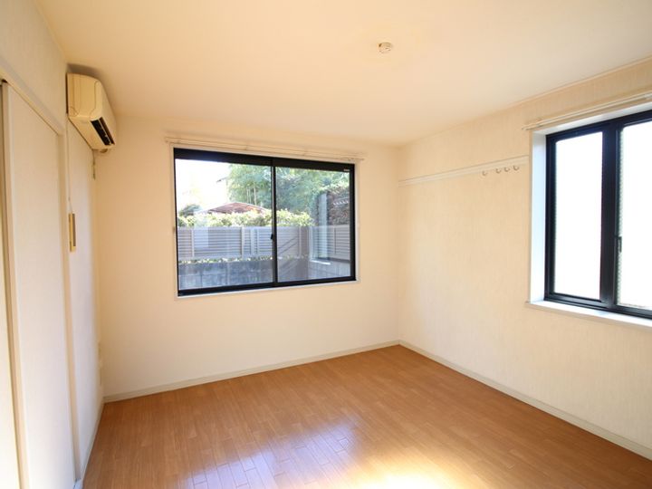 サウス・ドミ-ルの居間