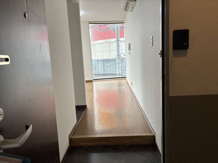 森島ビルIIの玄関