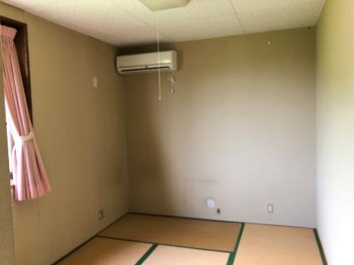 北羽沢アパートの居間