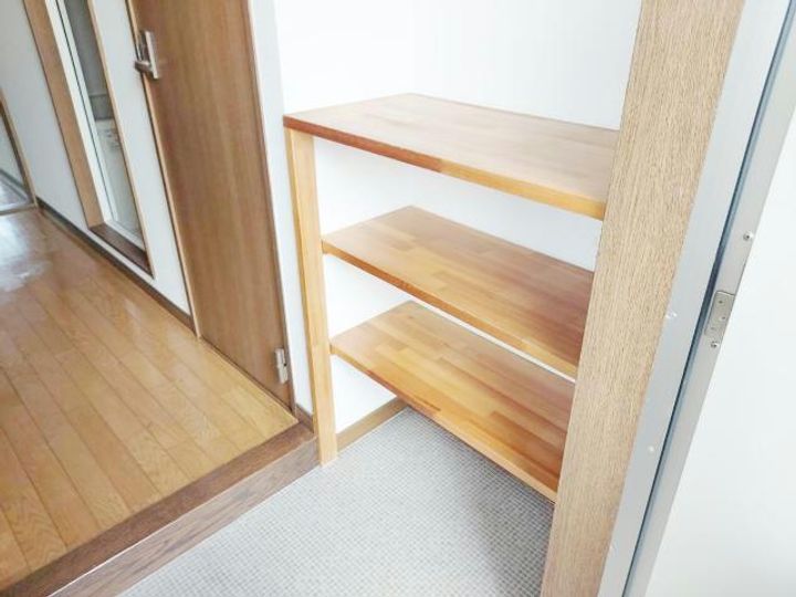 アベニュー野沢の玄関