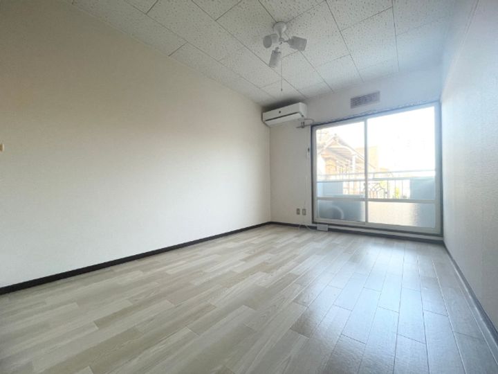 プリムラハイツBの居間