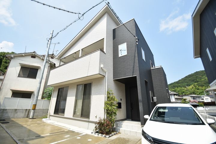 広島県呉市吉浦本町2(一戸建)の賃貸物件の外観