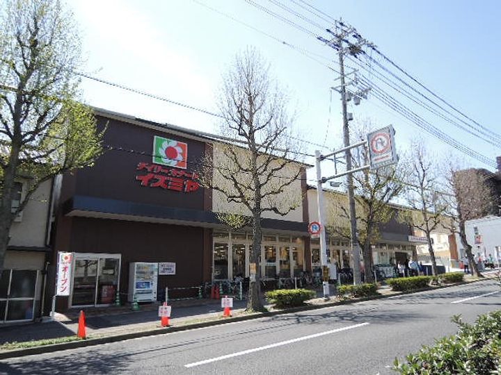 グランデュール金閣の周辺