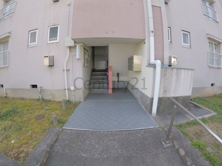 逆瀬川6号棟の地図